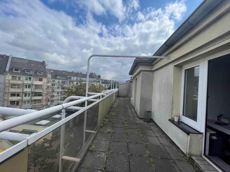 Großzügige 3-Zimmer-Wohnung mit modernem Bad und Dachterrasse (direkt am HBF) zimmer