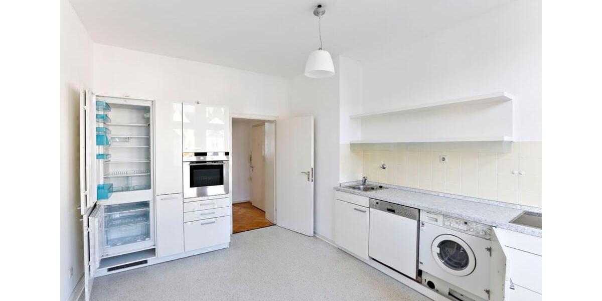 Oberkassel Luegplatz 3Zi Whg Balkon ab 1.04. von Privat 3 zimmer