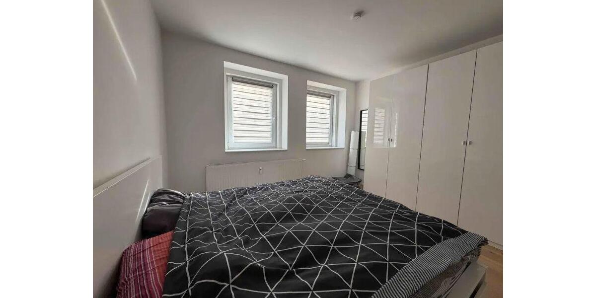 Etagenwohnung Düsseldorf Stadtmitte - 2 Zimmer, 71 m&sup2;, 1.175&euro; | Angebot:26236673