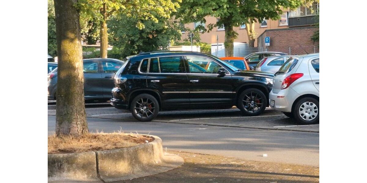 VW Tiguan 120.000 km 9.999 &euro; Bottrop 46242