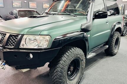 Nissan Patrol 163.000 km 26.890 € Gelsenkirchen 45879