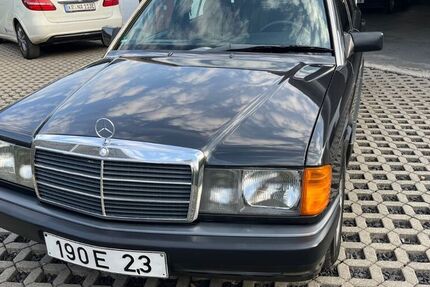 Mercedes 190