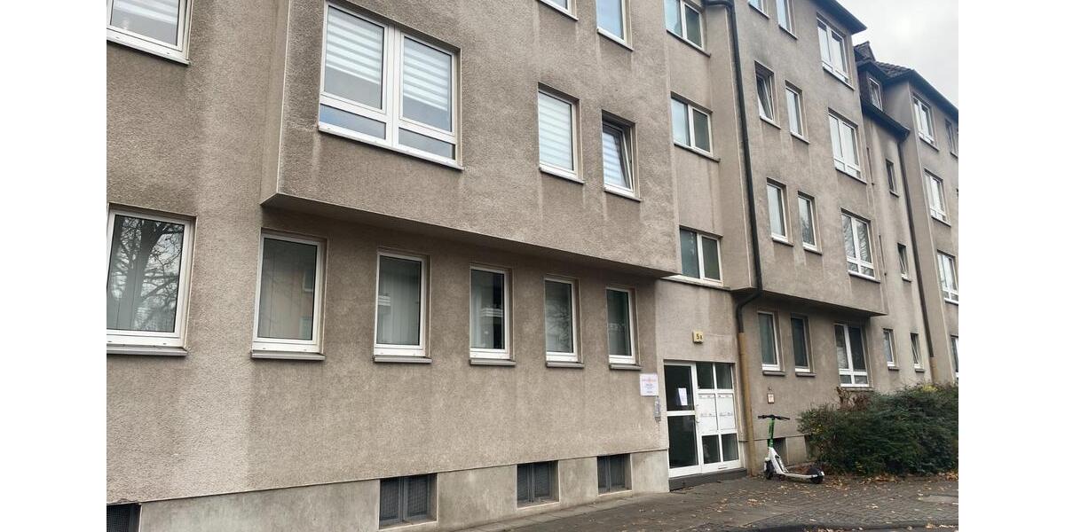 93,03 m² WG-Wohnung TOP Lage gegenüber der Universität Essen 4 zimmer