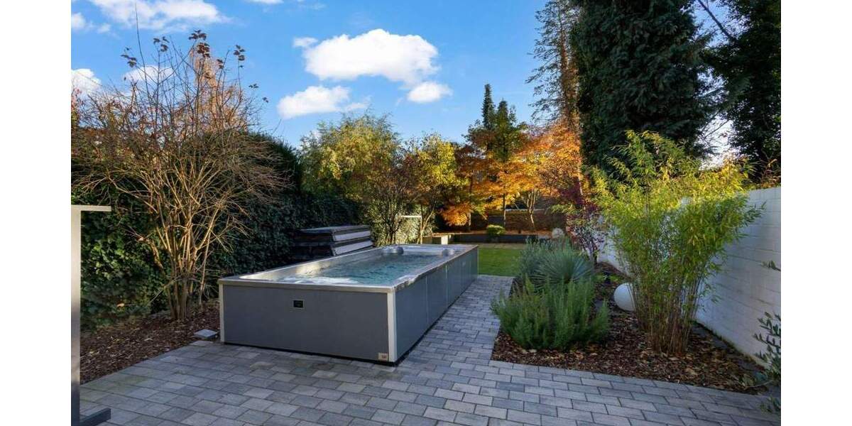 Reihenmittelhaus Krefeld Cracau - 7 Zimmer, 202 m&sup2;, 1.590.000&euro; | Angebot:23950806