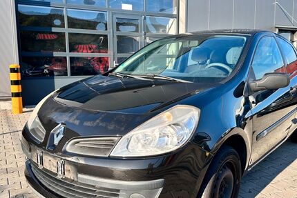 Renault Clio 257.100 km 899 € Oberhausen 46145