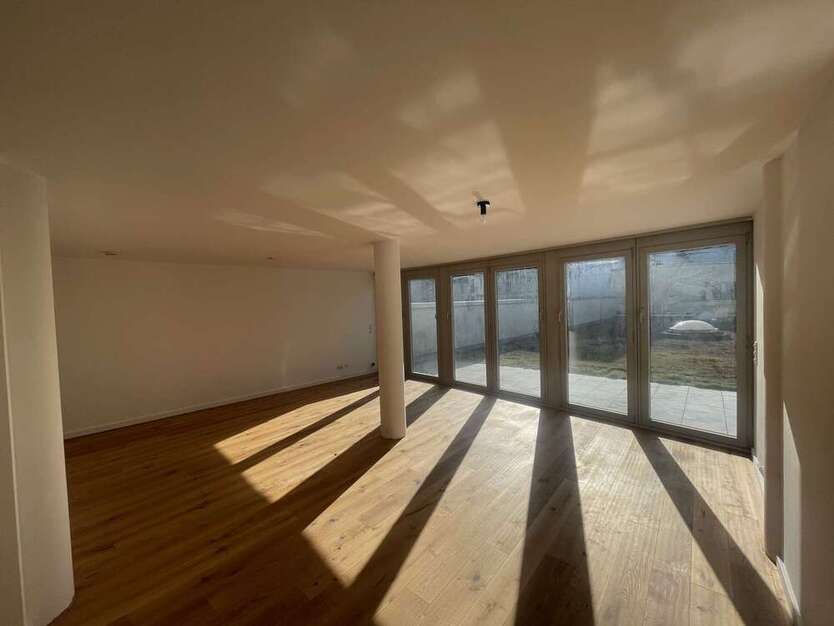 Wohnung zum Mieten in Düsseldorf 1.974 € 141.01 m²