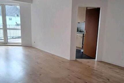 2-Zimmer-Wohnung mit Balkon WBS erforderlich zimmer