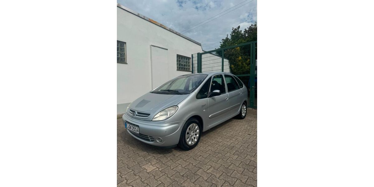 Citroen Xsara Picasso 158.000 km 2.199 &euro; Essen 45139