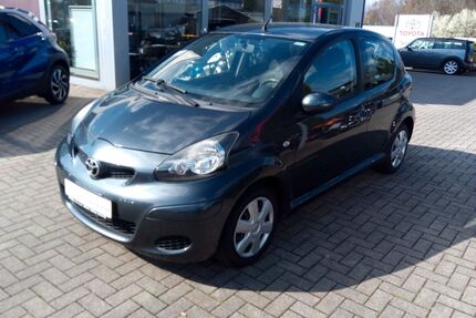 Toyota Aygo (X) 116.000 km 1.950 &euro; Ratingen 40882