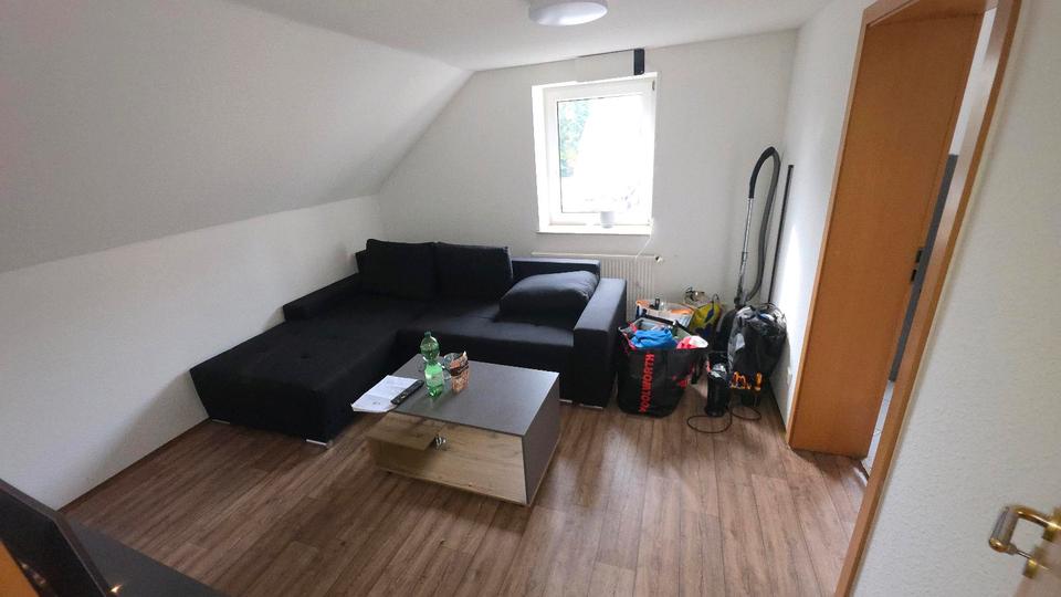 Dachgeschoßwohnung Essen Stadtbezirk VII - 5 Zimmer, 65 m&sup2;, 725&euro; | Angebot:25107034