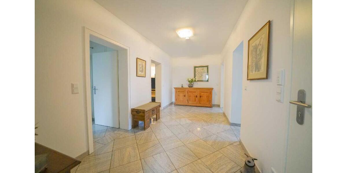 Erdgeschoßwohnung Ratingen - 3 Zimmer, 110 m&sup2;, 1.485&euro; | Angebot:26088479
