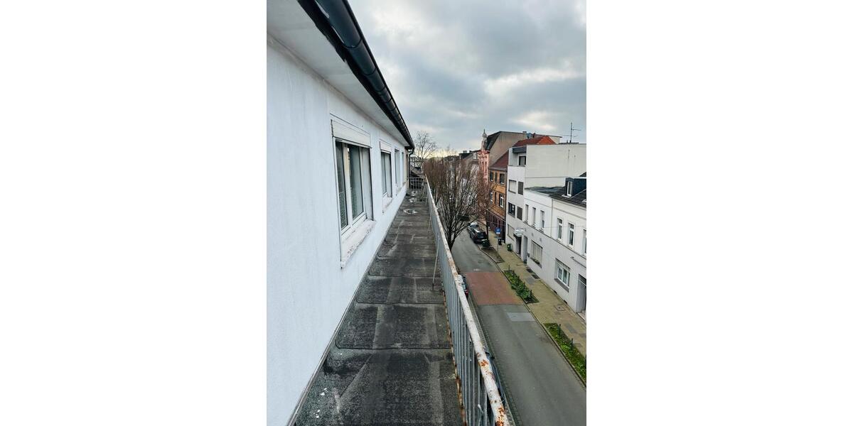 Wohnung in Oberhausen 35 Zimmer mit Balkon.. Reserviert 3 zimmer