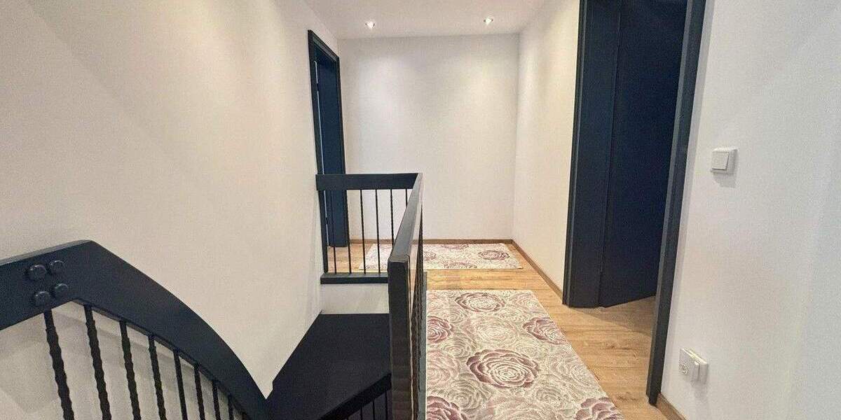 Reihenmittelhaus Krefeld Hüls - 4 Zimmer, 136 m&sup2;, 486.000&euro; | Angebot:25142664