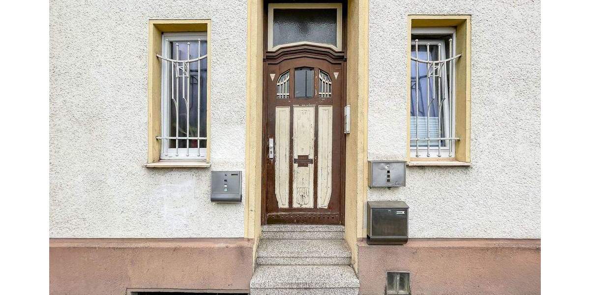4 Einheiten - 3 Garagen - 1000 m² Grundstück 1 zimmer