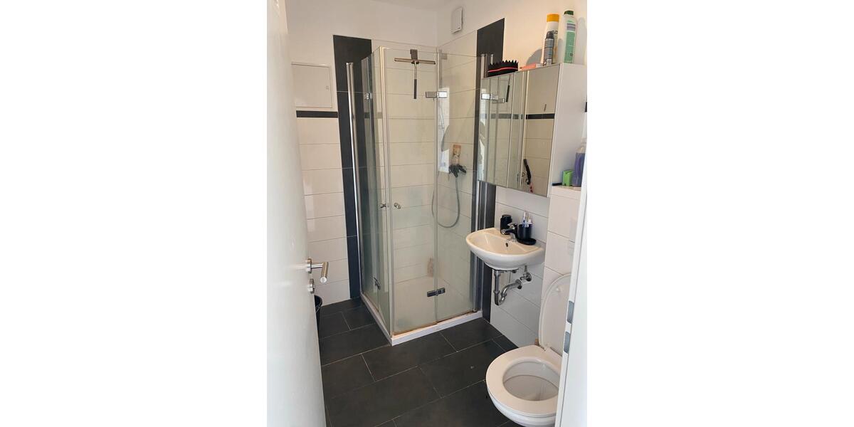 Etagenwohnung Krefeld Cracau - 1 Zimmer, 31 m&sup2;, 600&euro; | Angebot:26220410