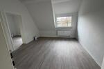 Dachgeschoßwohnung Essen Stadtbezirk VI - 4 Zimmer, 82 m&sup2;, 673&euro; | Angebot:25525686
