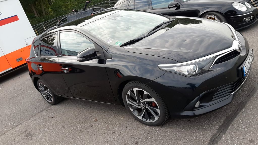 Toyota Auris 195.000 km 8.800 € Bochum 44801