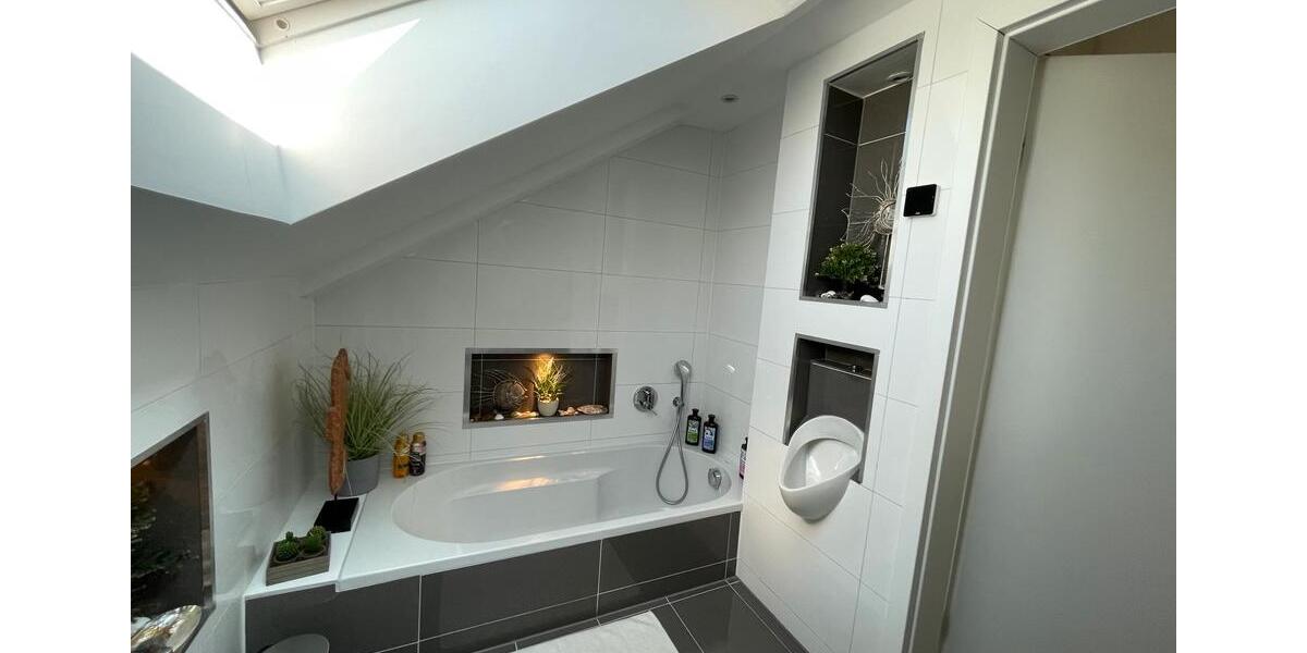 Dachgeschoßwohnung Essen Frillendorf - 3 Zimmer, 96 m&sup2;, 249.000&euro; | Angebot:27044145