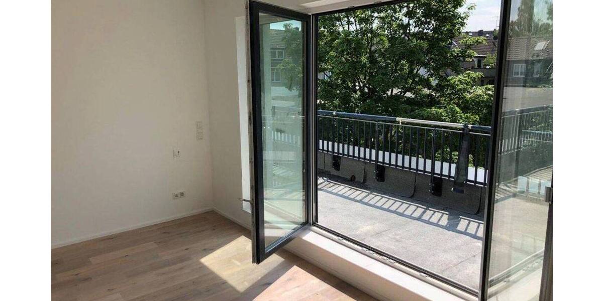 Reihenmittelhaus Düsseldorf Flingern Süd - 6 Zimmer, 150 m&sup2;, 2.950&euro; | Angebot:26877574