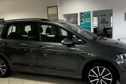 VW Touran 106.437 km 15.499 &euro; Voerde 46562