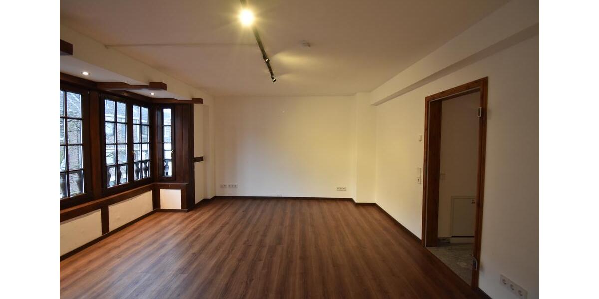 Etagenwohnung Düsseldorf - 2 Zimmer, 54 m&sup2;, 1.000&euro; | Angebot:26548233