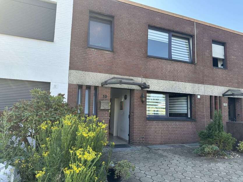 Haus zum Kaufen in Krefeld 375.000 € 104 m²