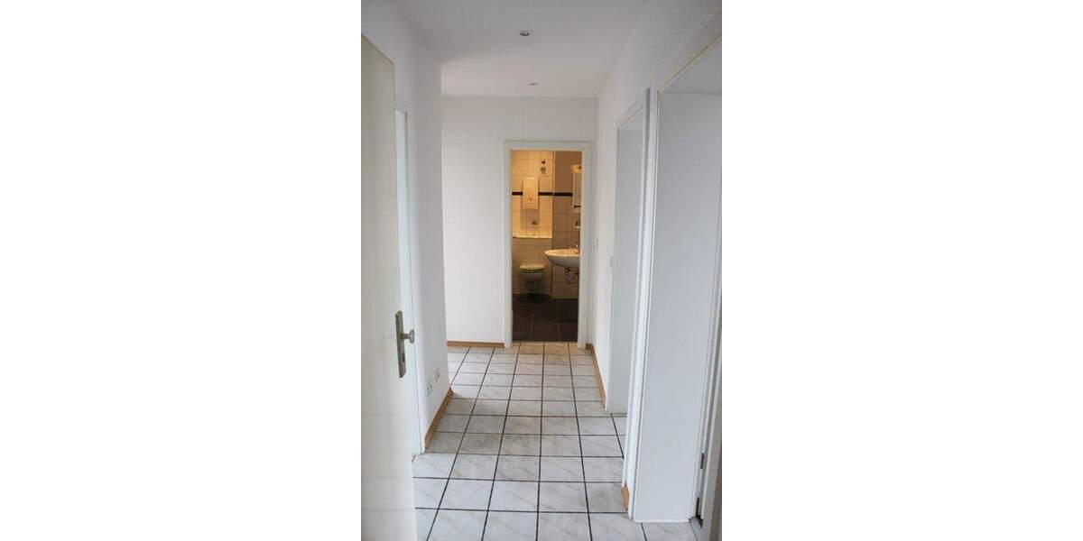 Zwei gepflegte Mehrfamilienhäuser mit grossem Garten in Krefeld-Inrath 2 zimmer