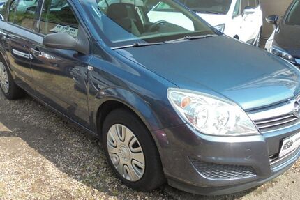 Opel Astra 122.000 km 2.999 &euro; Duisburg 47249