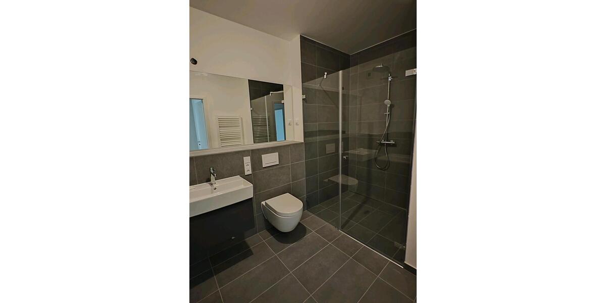 Einfamilienhaus Düsseldorf Heerdt - 3 Zimmer, 74 m&sup2;, 2.225&euro; | Angebot:25312301