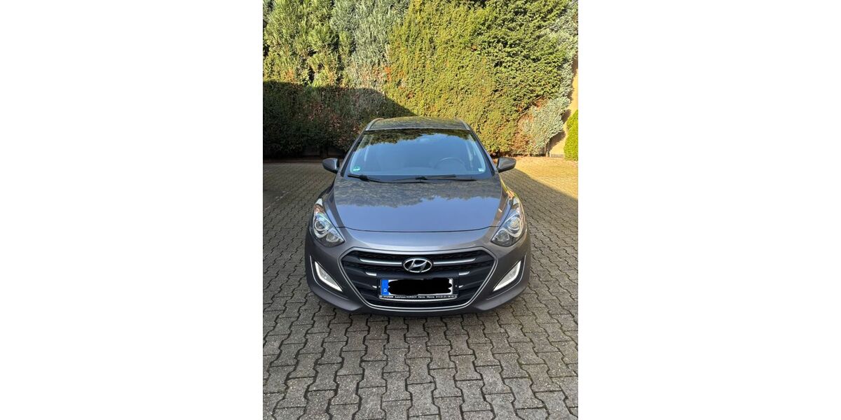 Hyundai i30 316.000 km 5.200 &euro; Herne 44651