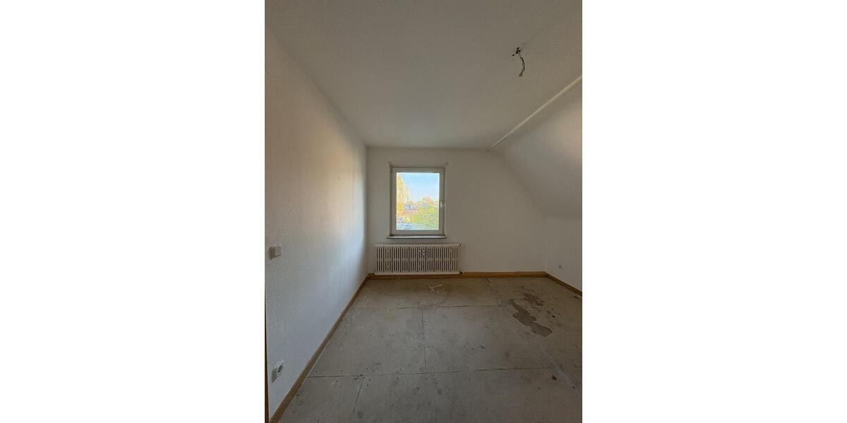 Dachgeschoßwohnung Bottrop Batenbrock - 1.5 Zimmer, 33 m&sup2;, 280&euro; | Angebot:26527108