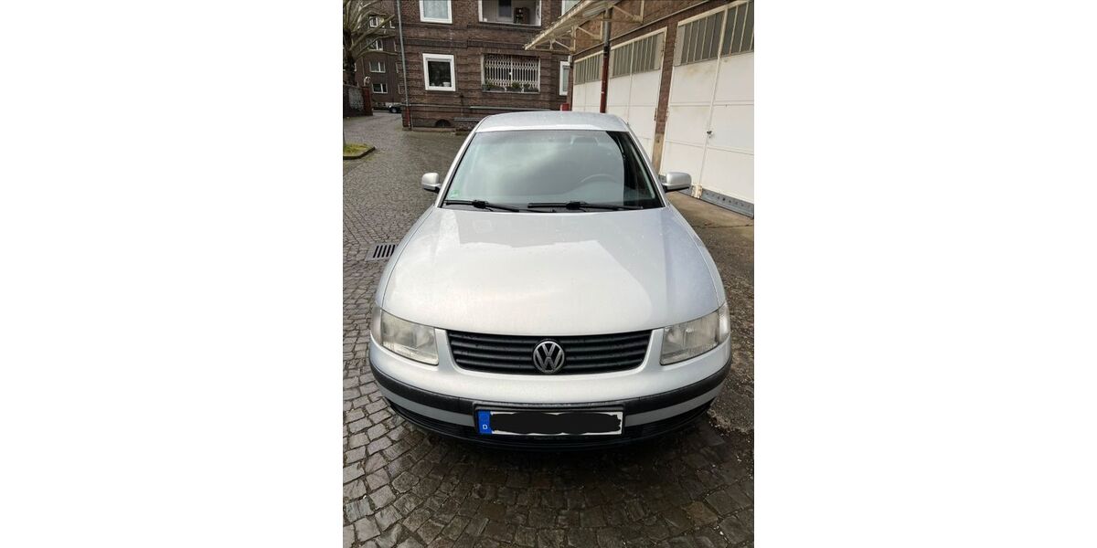 VW Passat 128.928 km 1.600 &euro; Düsseldorf 40474