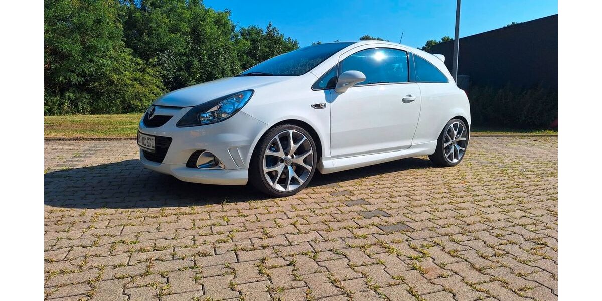 Opel Corsa 81.500 km 10.500 &euro; Voerde 46562
