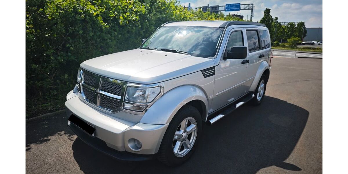 Dodge Nitro 217.000 km 5.999 &euro; Bochum 44809