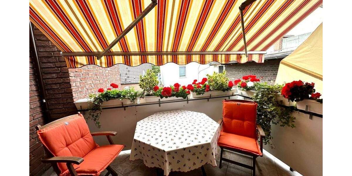 Modernisiertes Zweifamilienhaus mit großer Eigentümerwohnung in Alt-Hamborn! 6 zimmer