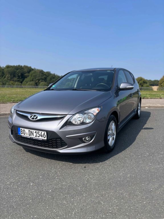 i30