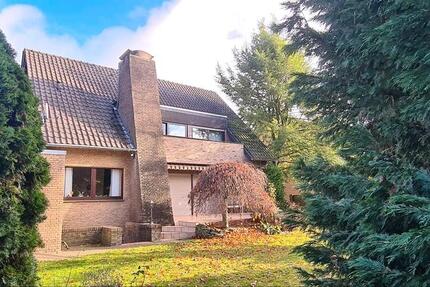 Haus Dinslaken Lohberg - 8 Zimmer, 270 m&sup2;, 670.000&euro; | Angebot:25658334