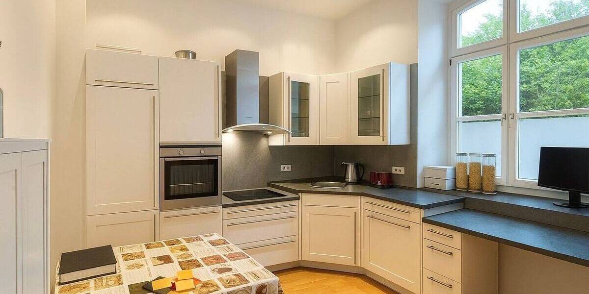 Repräsentatives Wohn- und Geschäftshaus aus der Gründerzeit in Krefeld-Uerdingen 1 zimmer