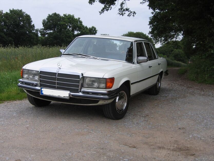 Mercedes-Benz 350 186.000 km 10.750 € Duisburg 47259
