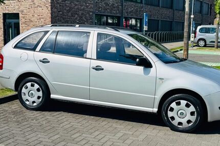 Skoda Fabia 170.000 km 1.350 &euro; Düsseldorf 40223