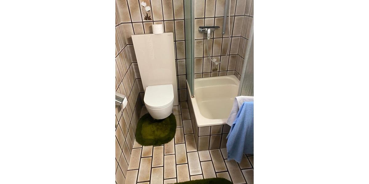 vollmöblierte Doppelhaushälfte auf einem 1200 m² Grundstück 6 zimmer