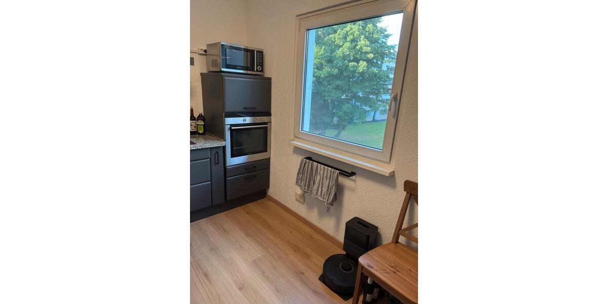 Helle 2-Zimmer-Wohnung mit Balkon, TG-Stellplatz & neuer Heizung 2 zimmer