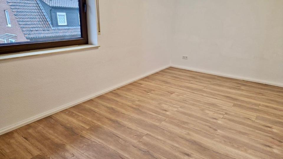 Doppelhaushälfte Bottrop Ebel - 8 Zimmer, 188 m&sup2;, 1.800&euro; | Angebot:24770658