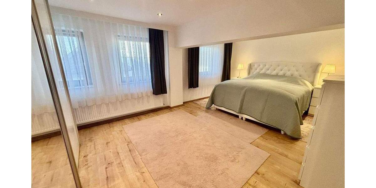 Reihenmittelhaus Krefeld Hüls - 4 Zimmer, 136 m&sup2;, 486.000&euro; | Angebot:25142664