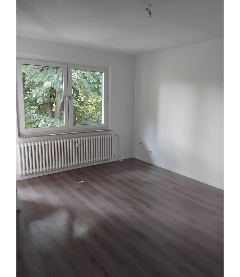 Sehr schöne renovierte 2 Zimmer Wohnung in Duisburg zu vermieten