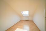 Dachgeschoßwohnung Ratingen Hösel - 3 Zimmer, 68 m&sup2;, 680&euro; | Angebot:26234167
