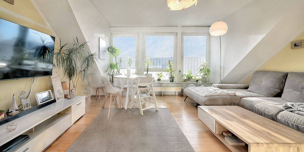 Etagenwohnung Duisburg Neudorf-Süd - 3 Zimmer, 77 m&sup2;, 159.000&euro; | Angebot:26891484