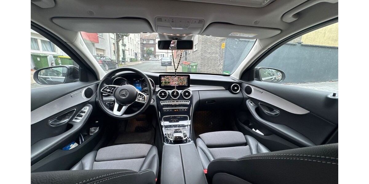 Mercedes-Benz C 180 74.000 km 25.900 € Oberhausen 46045