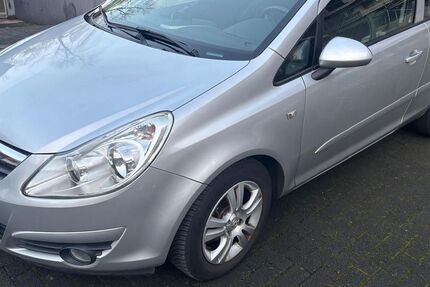 Opel Corsa 154.324 km 1.499 &euro; Düsseldorf 40235