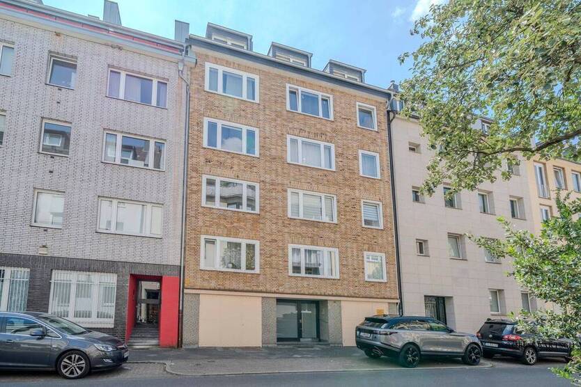 Zwei-Zimmer-Wohnung mit Balkon in Toplage Düsseldorf Pempelfort - sofort frei!